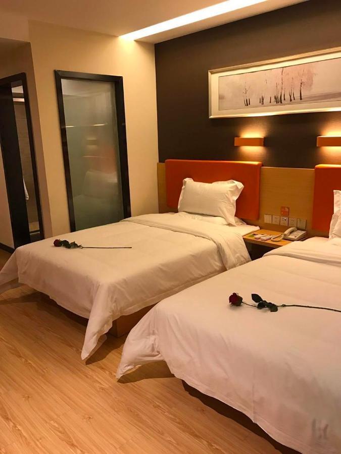 Отель 7 Days Premium Chongqing Jiangbei International Airport Branch Экстерьер фото